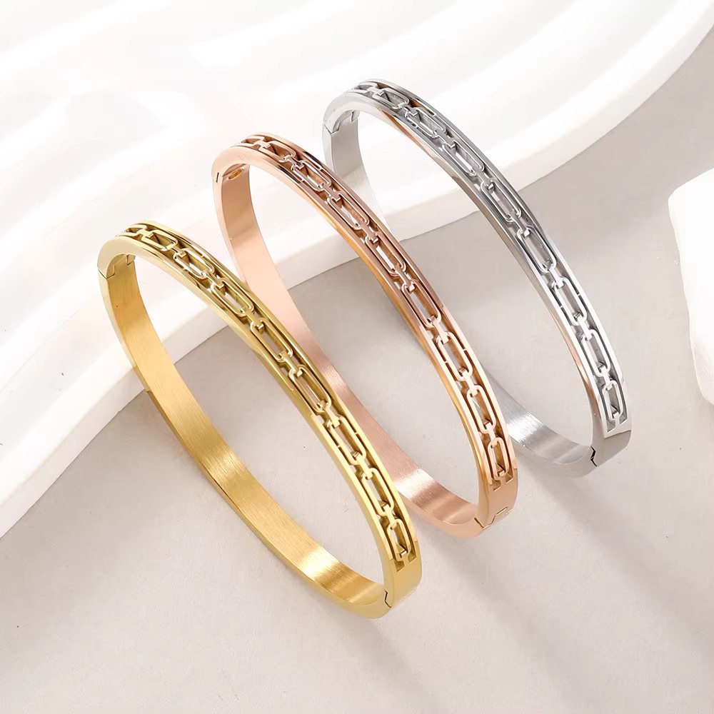 跨境欧美新款钛钢手镯 个性时尚创意简约卡扣情侣手环轻奢不锈钢饰品