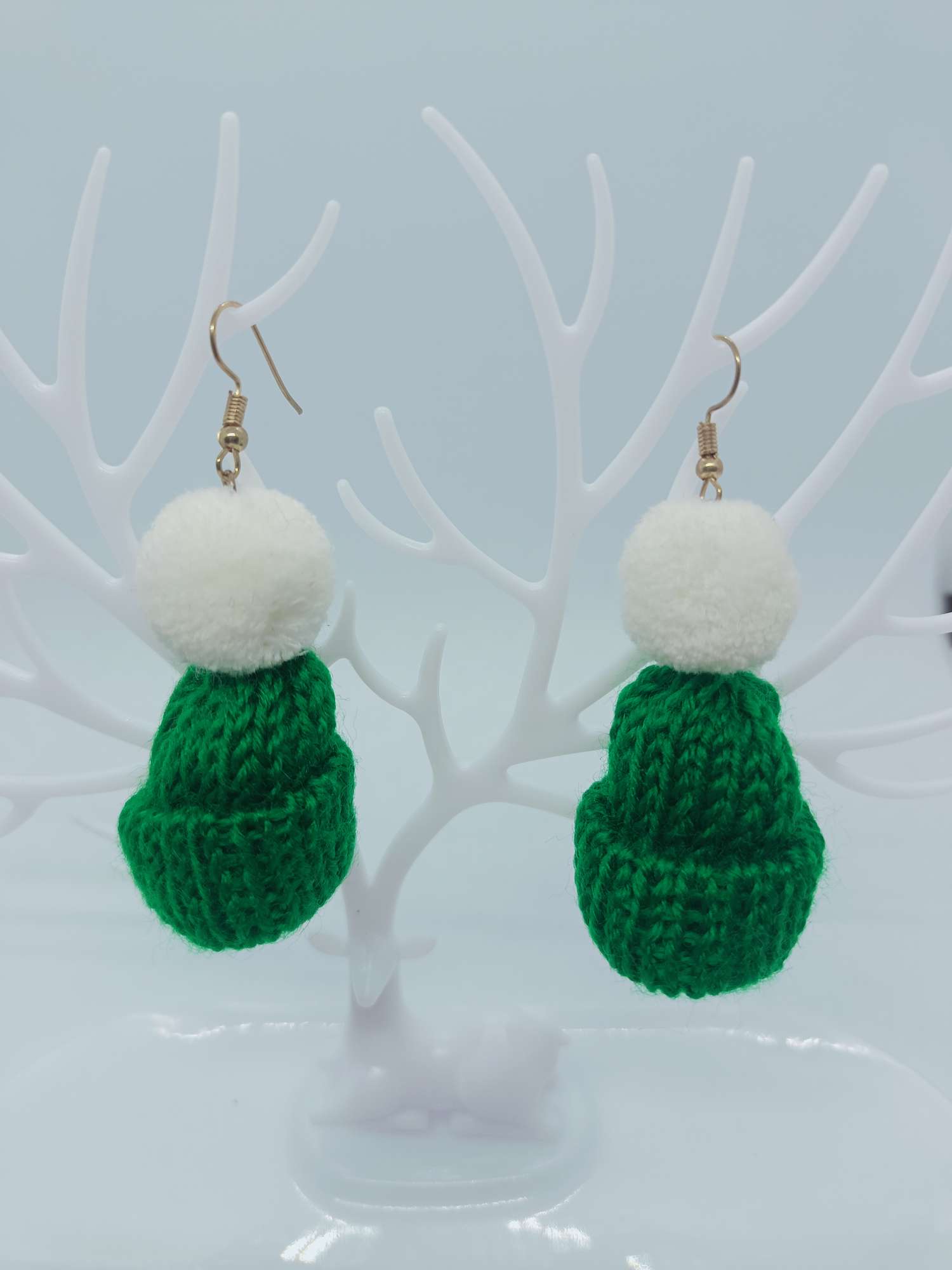 Super personalized European and American trendy earrings detail image 4
