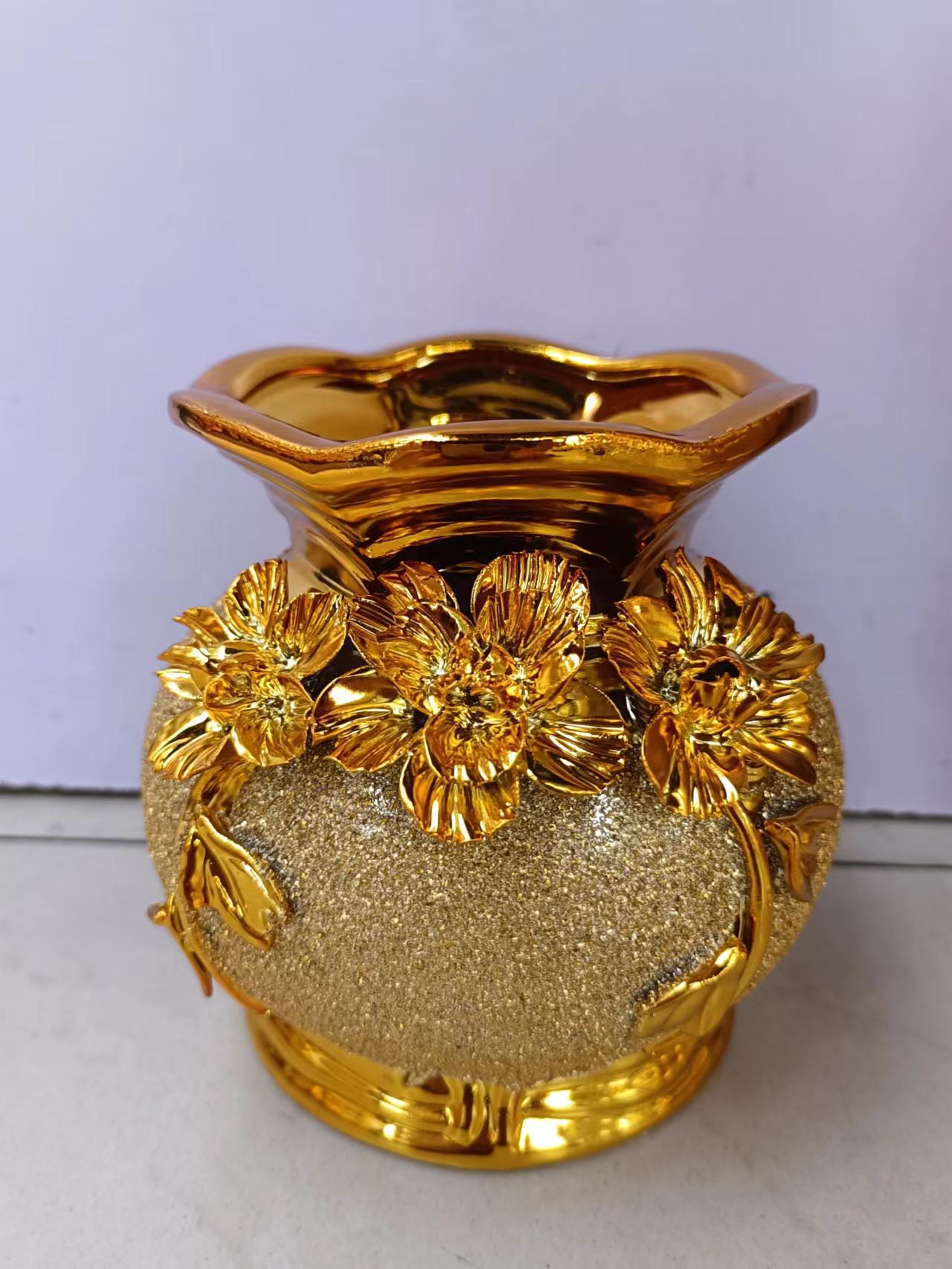 Ceramic flowerpot