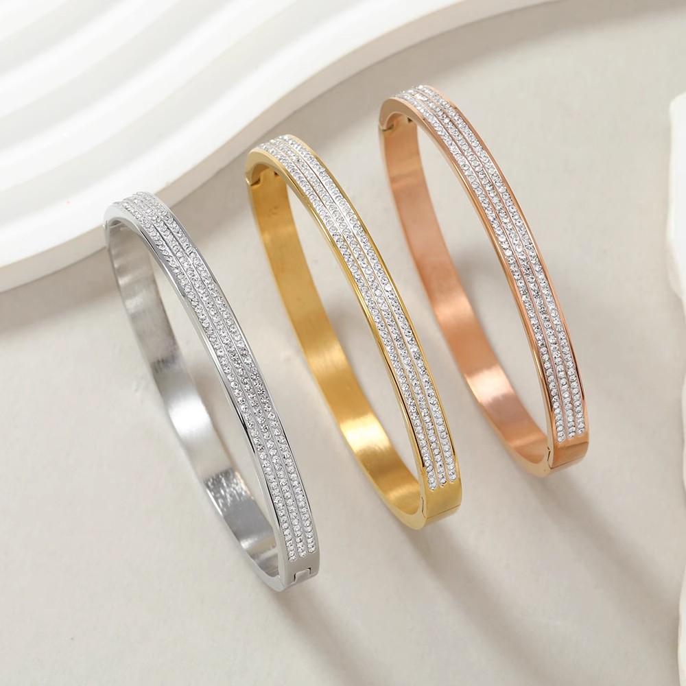 跨境欧美气质经典满天星钛钢手镯 高级三排泥钻镶钻时尚卡扣手镯不锈钢饰品