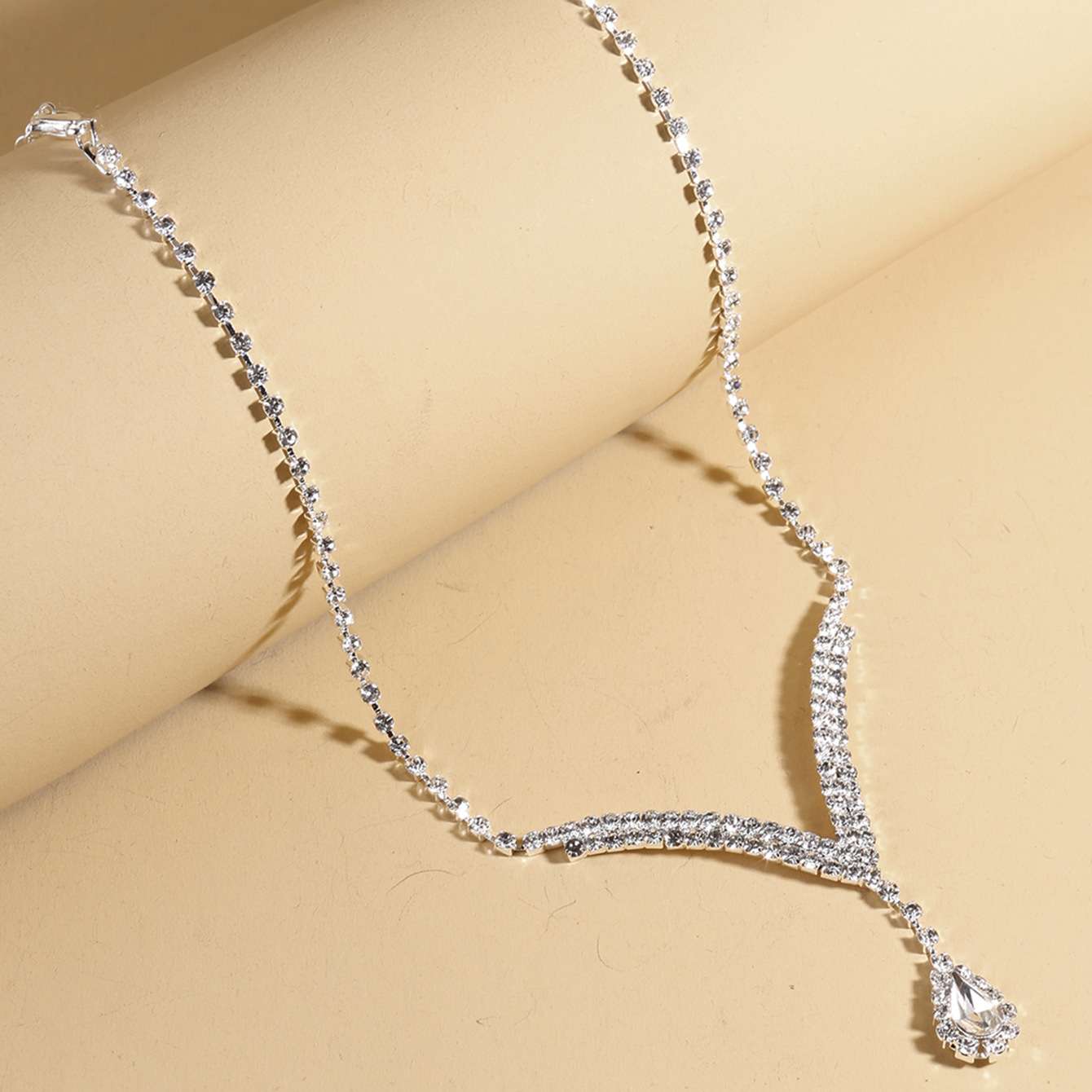 Bridal accessories: European and American fashion full diamond V-neck teardrop pendant necklace, stud set, cross-border bestsellers for women detail image 2