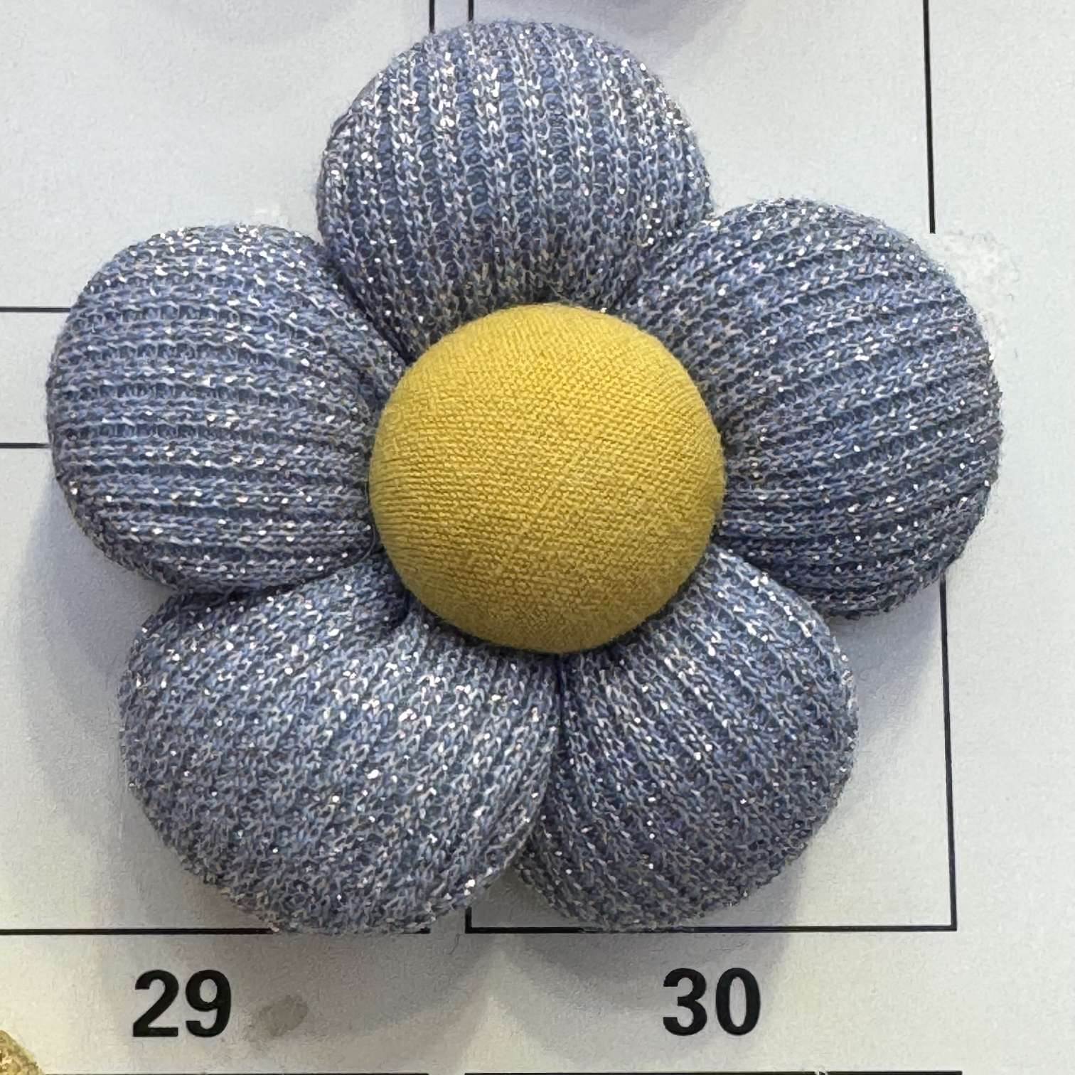 金丝小香风高档彩色布艺配件充棉五瓣花5.5公分详情图4