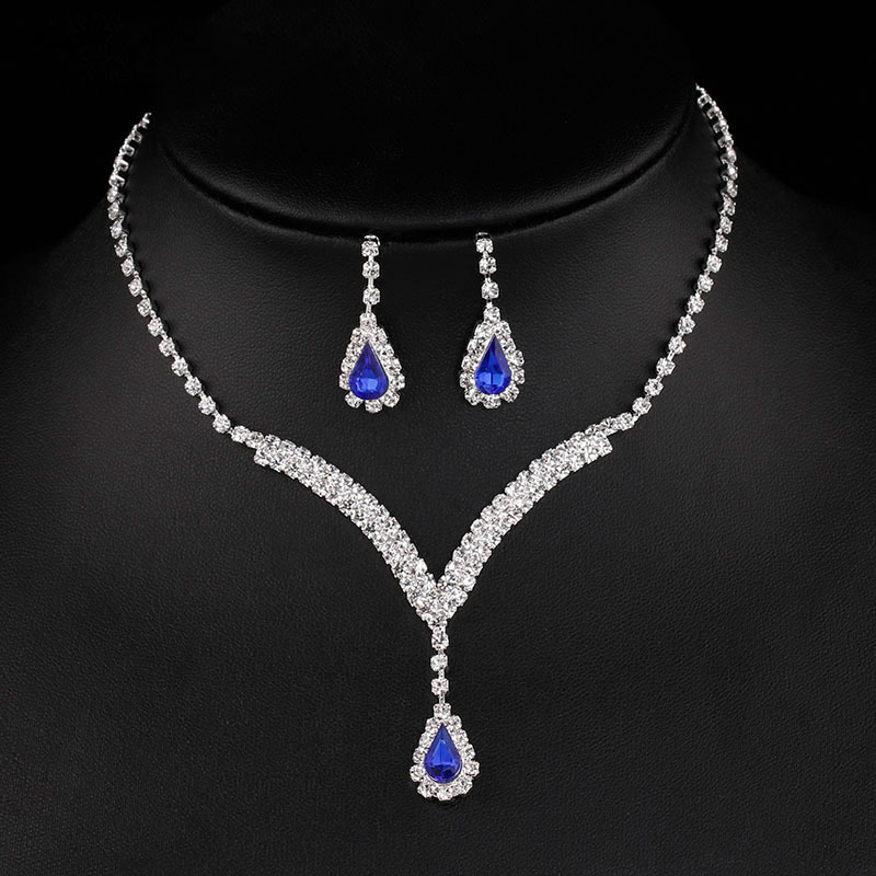 Bridal accessories: European and American fashion full diamond V-neck teardrop pendant necklace, stud set, cross-border bestsellers for women detail image 4