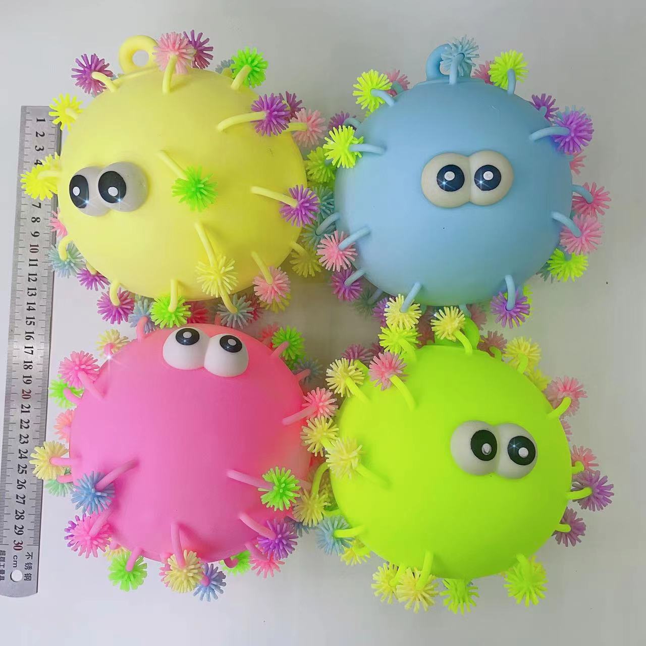 欣飞塑胶玩具  2895-61 TPR毛毛球玩具 狗狗，螃蟹，胡萝卜，大眼球图
