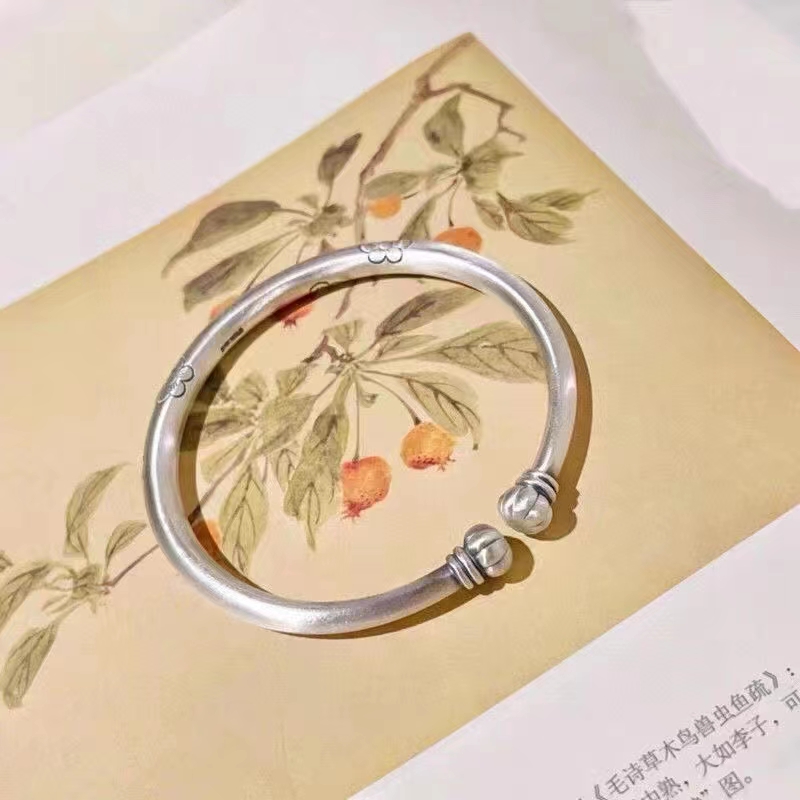 2023新品上市！/网红时尚潮流/白铜镀银南瓜头手镯/美姿仪首饰/超值特惠/不买你可能会遗憾！细节图