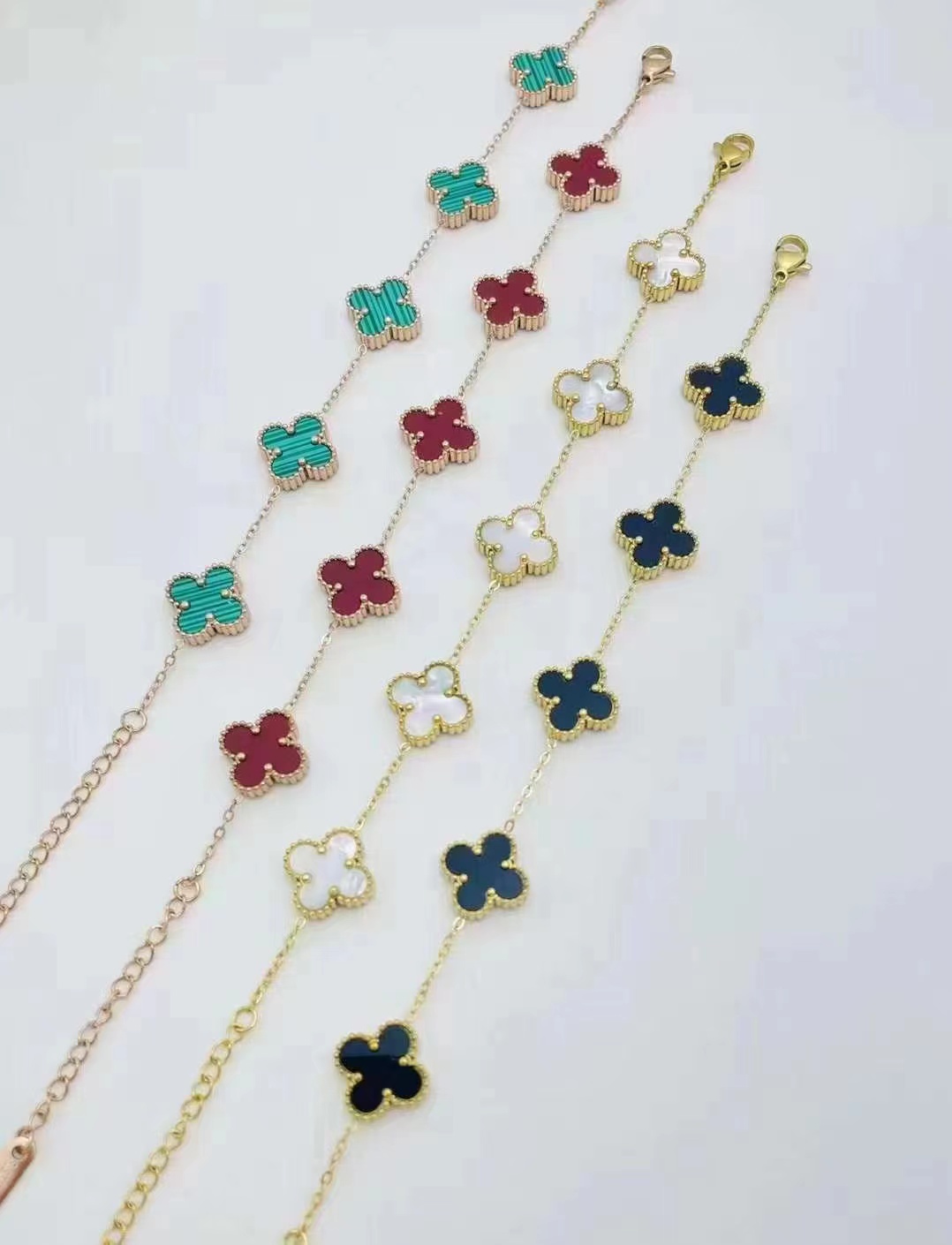 新品上市！双面四叶草五花手链，轻奢钛钢手饰，2023新款，送闺蜜的完美礼物，不购买你可能会遗憾哦！