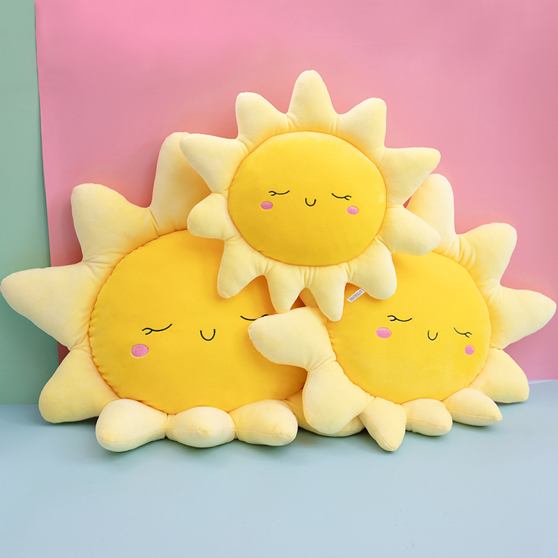 2023 nuevo diseño creativo red de peluche juguetes al por mayor sol nubes cojín regalo del día de los niños ragdoll boneca Application Scenario