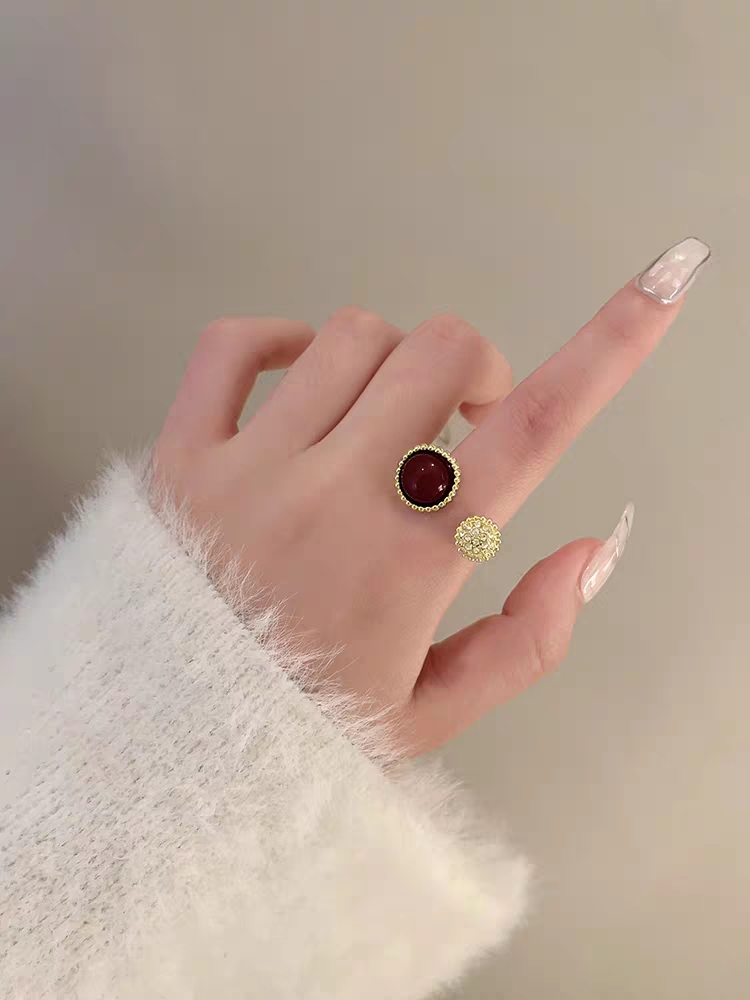 Xin Ai Lian 2301 copper-plated true gold red Zircon Open Personalized Market index Finger Ring Application Scenario