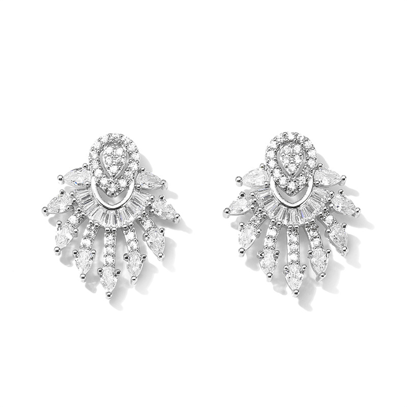 New European and American fashion style, with dazzling tassels and teardrop-shaped zircon stud earrings necklace and collarbone chain two-piece set detail image 7