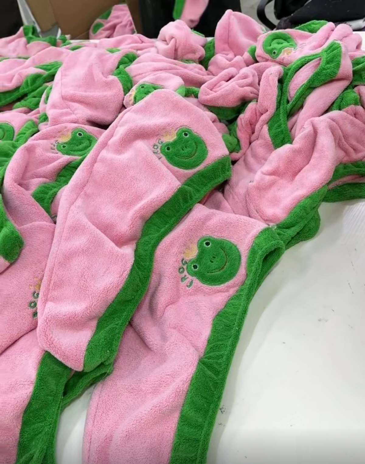 Frog dry hair cap, absorbent hat, hair care quick-drying creative new product hat, women's dry hair long hat, dry hair towel, bath cap