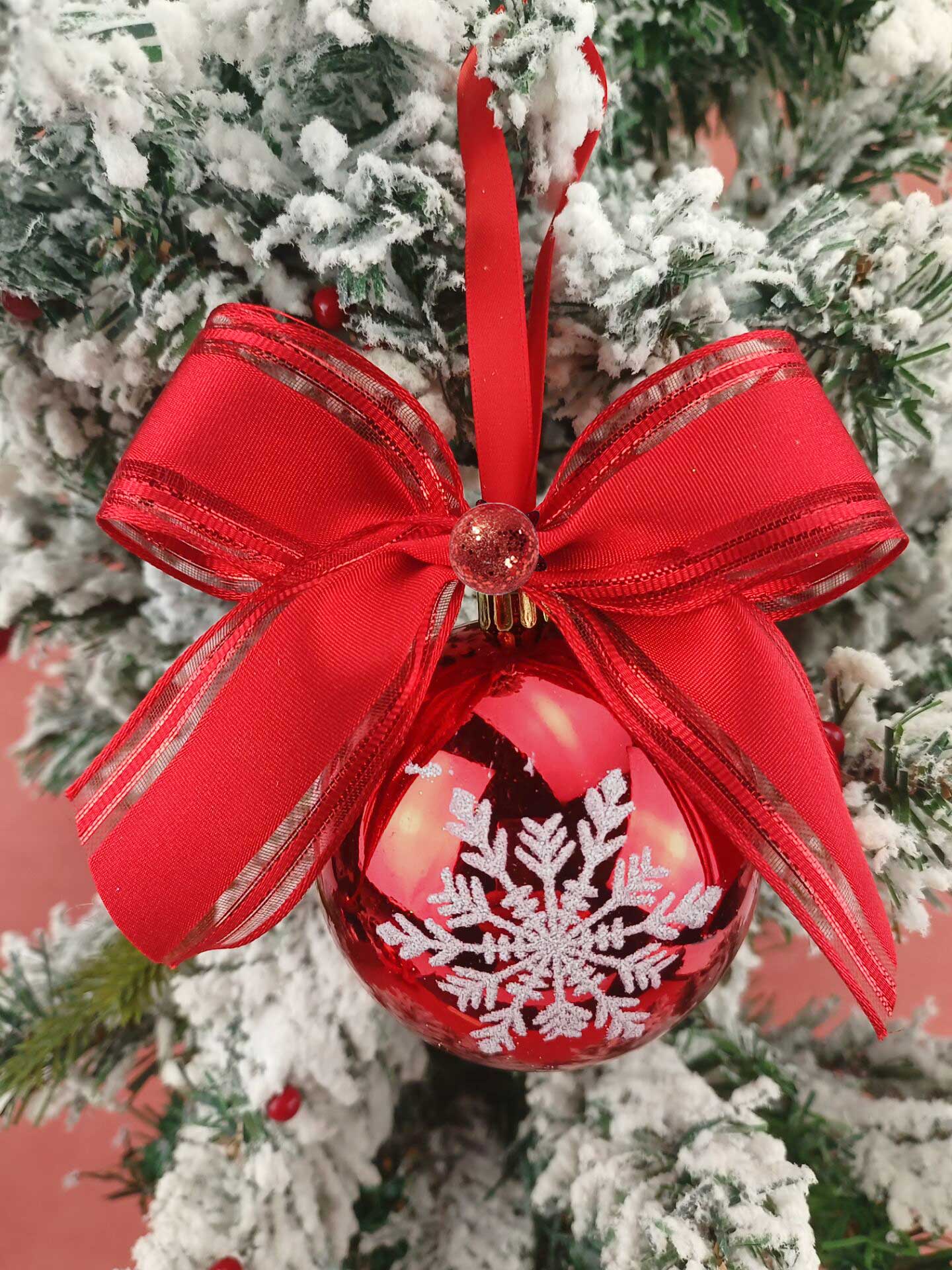 Item No. : 2339 DIY Christmas Gift Packaging Decoration Red onion Red Striped Christmas Webbing 3.8cm Christmas Daily Necessities Application Scenario