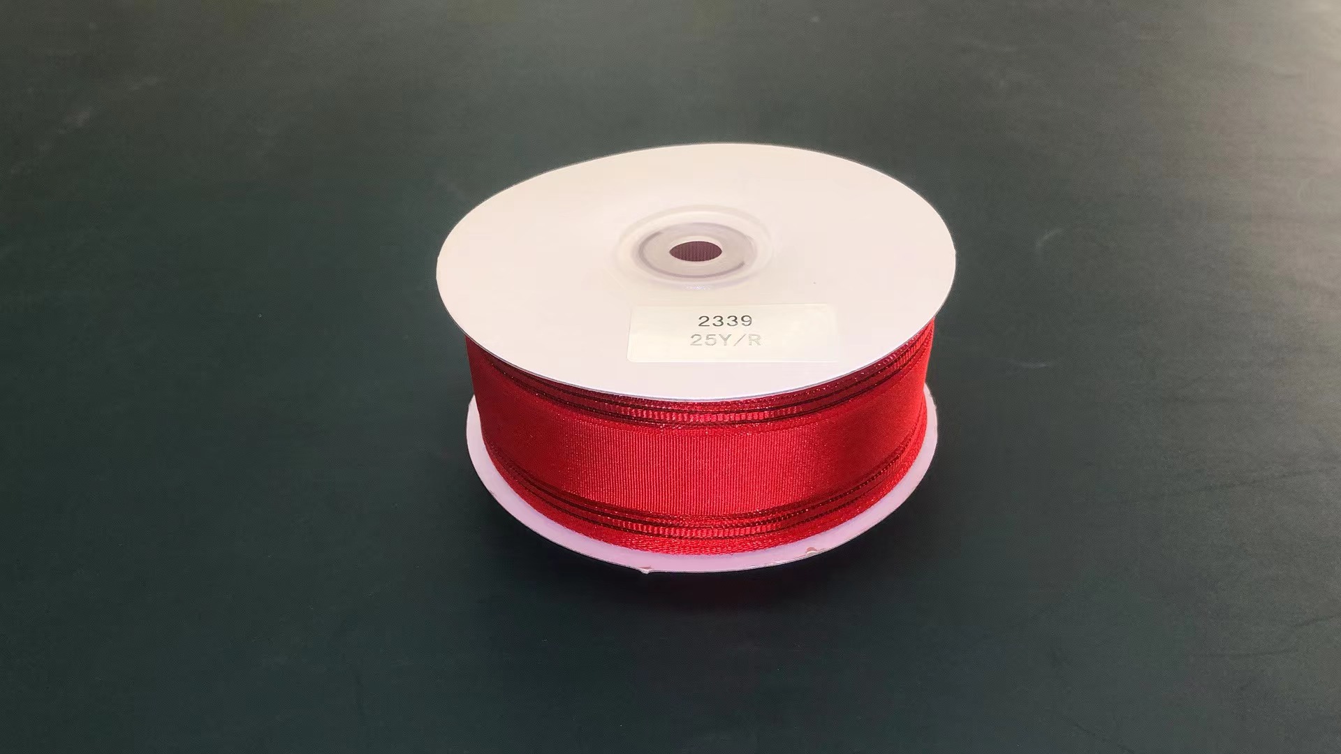 Item No. : 2339 DIY Christmas Gift Packaging Decoration Red onion Red Striped Christmas Webbing 3.8cm Christmas Daily Necessities details Picture