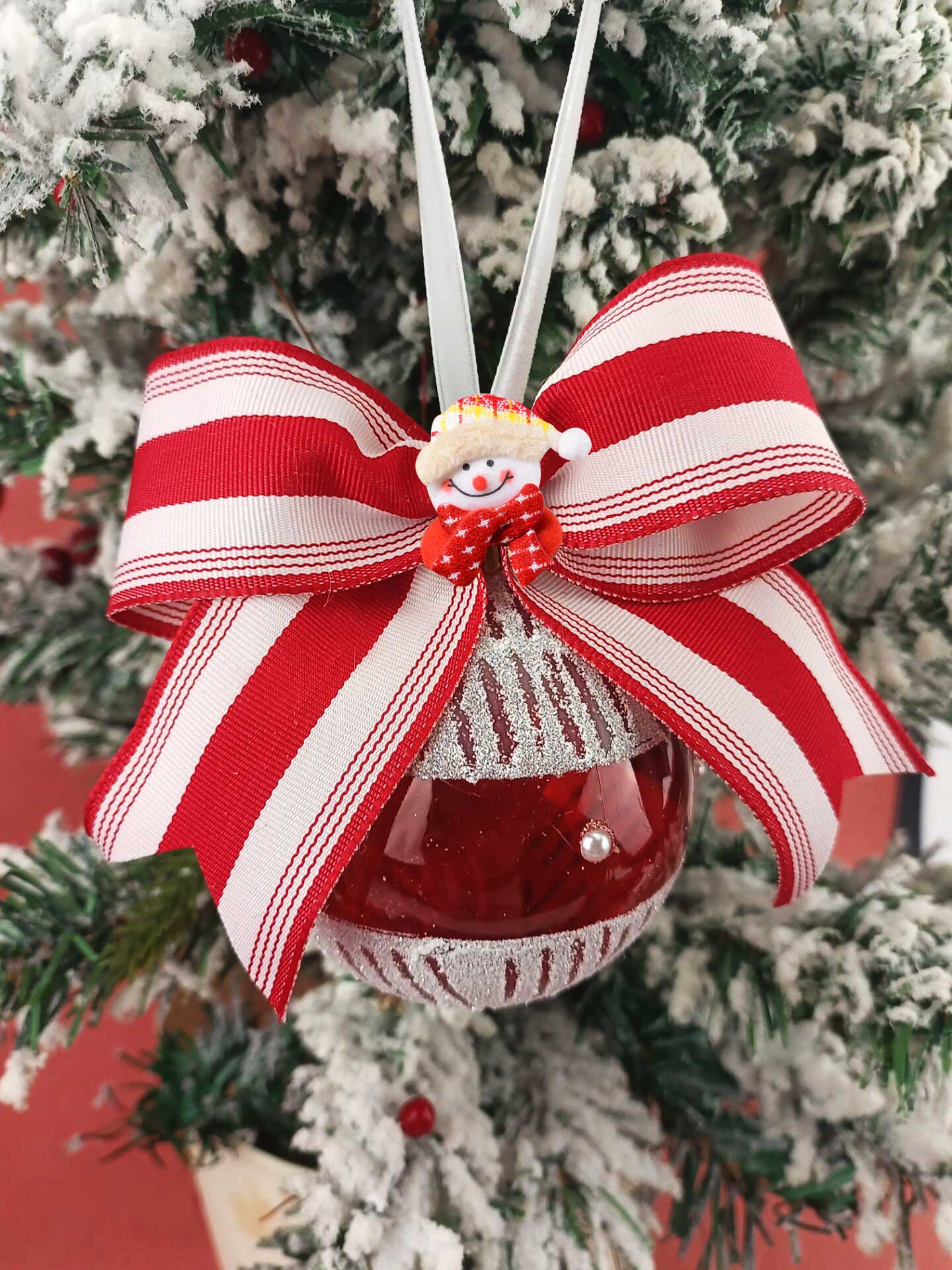 Item No. : 2344 DIY Christmas Gift Packaging Decoration Red and White Striped Loop Christmas Webbing 3.8cm Christmas Daily Necessities Application Scenario