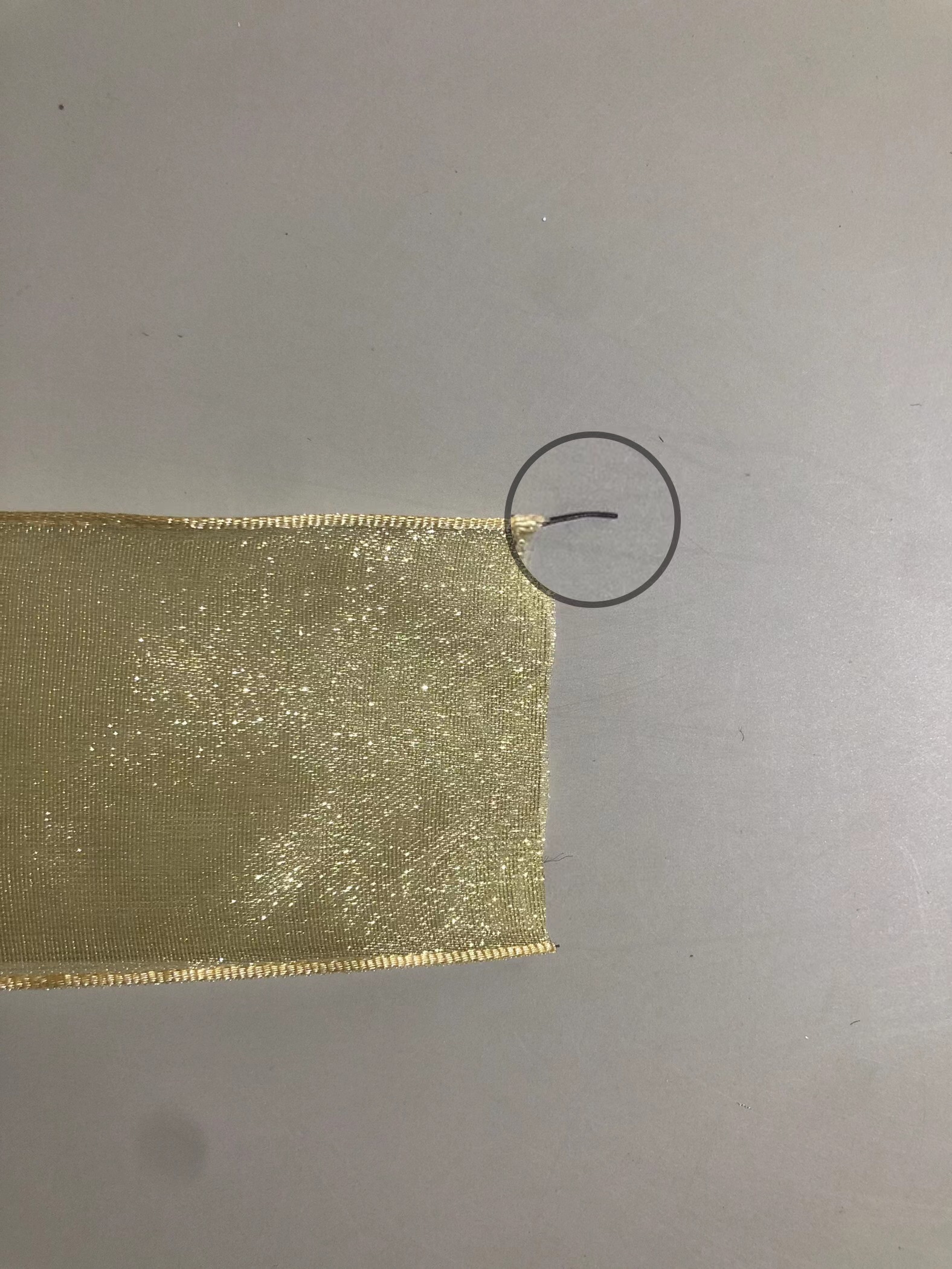 Item No. 2358 Christmas Gift Packaging Decoration DIY Champagne Gold Shiny Mesh Beige Edge Christmas Webbing 3.8cm Christmas Daily Necessities Specification image