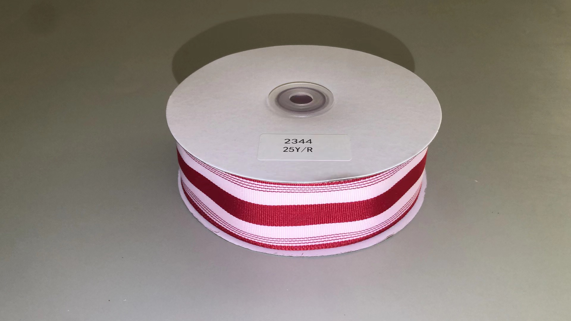 Item No. : 2344 DIY Christmas Gift Packaging Decoration Red and White Striped Loop Christmas Webbing 3.8cm Christmas Daily Necessities details Picture
