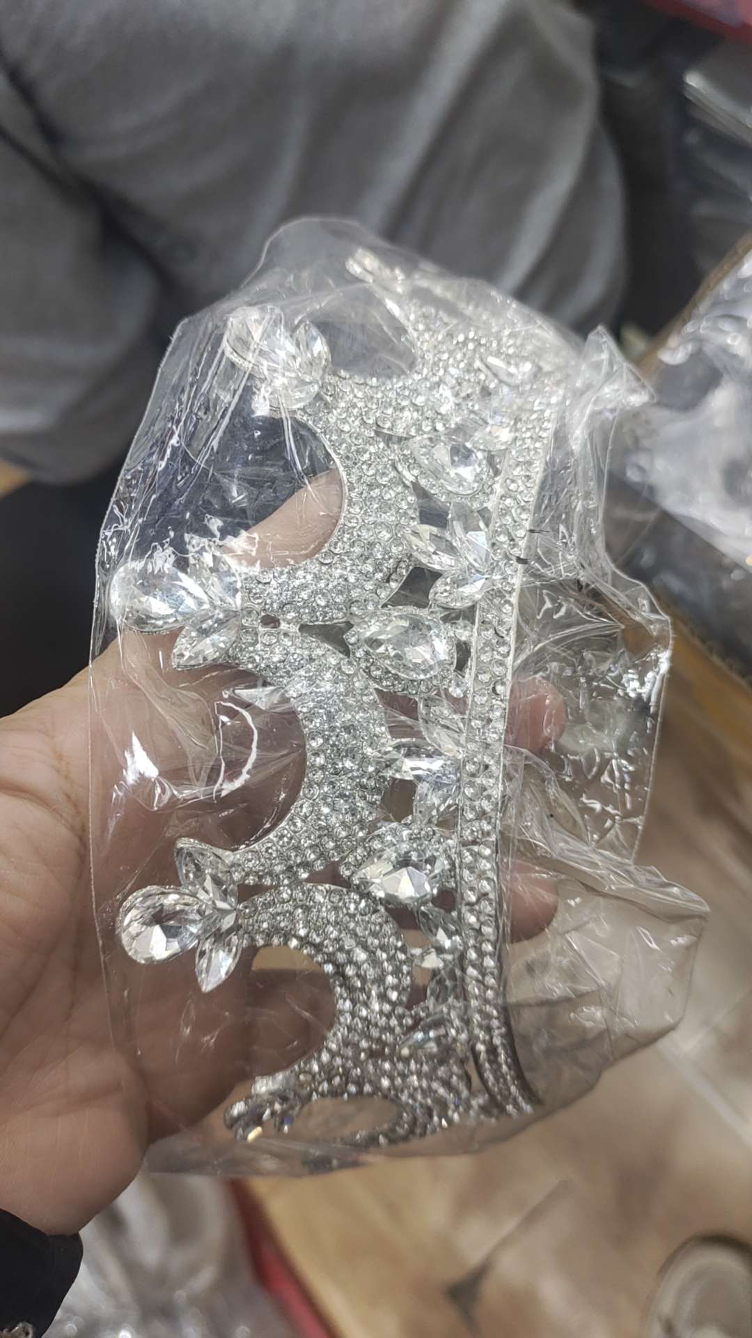 Bride alloy crown Specification image