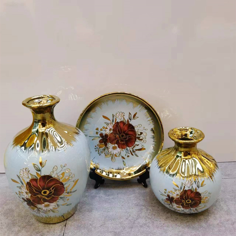 New gold-plated ceramic set, vase decoration cabinet, entrance hall three-piece decorative item Specification image