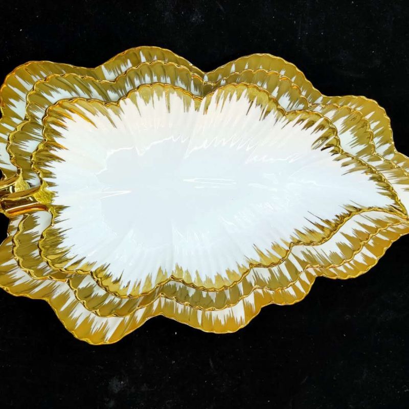 Leaf Molding Gold-Plated Ceramic Plate Three-Size Ceramic Cutlery Set details Picture