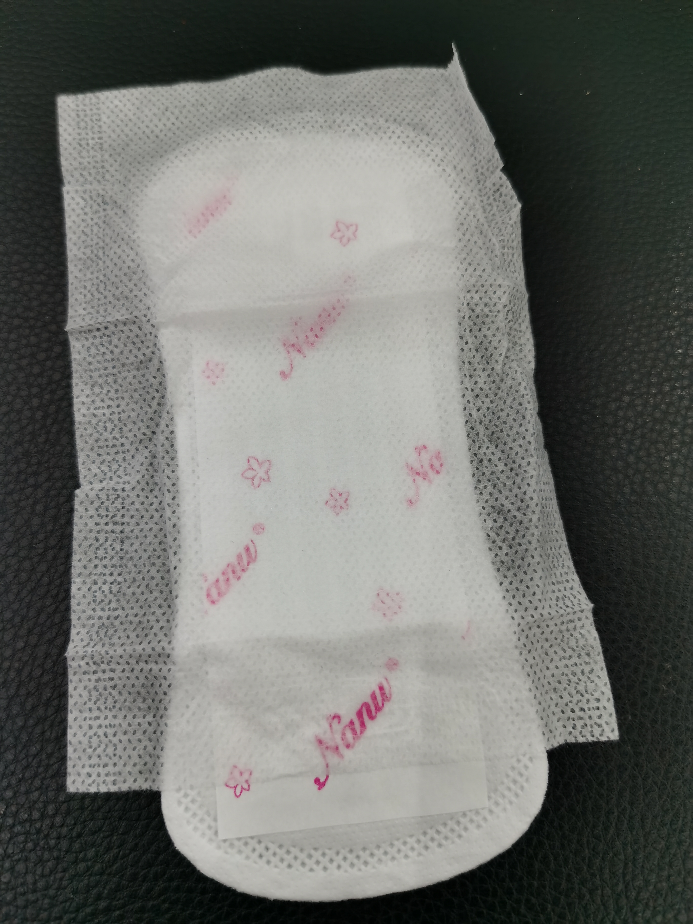 Nanu30 Daily Pads 165Mm Anion Sanitary Napkins Lightweight Instant Suction Dry Breathable Cotton Soft Skin Comfortable Menstrual Towel Whole Box Batch Application Scenario