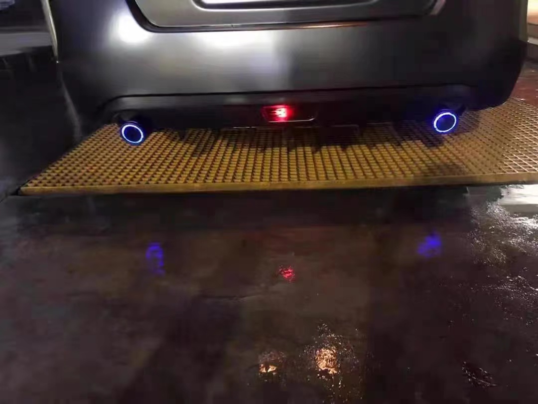 汽车改装用品汽车尾喉排气管装饰件纤维碳纹带灯喷火龙酷炫LED灯详情9