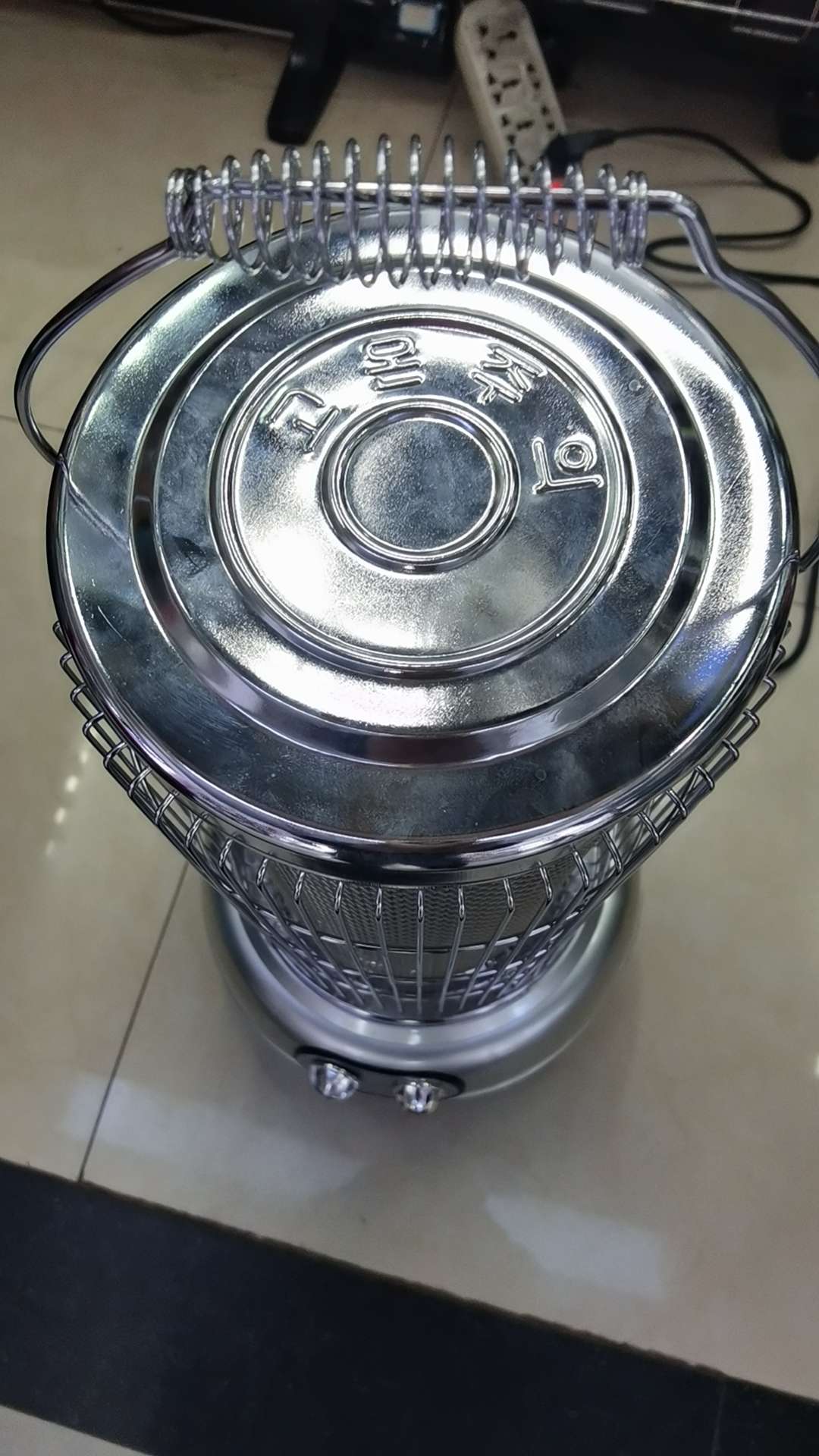 Great value new product! 1000-watt carbon fiber tube, safety upgrade with fall safety switch, allowing you to use it with peace of mind. Value experience, you might regret not buying it! Specification image