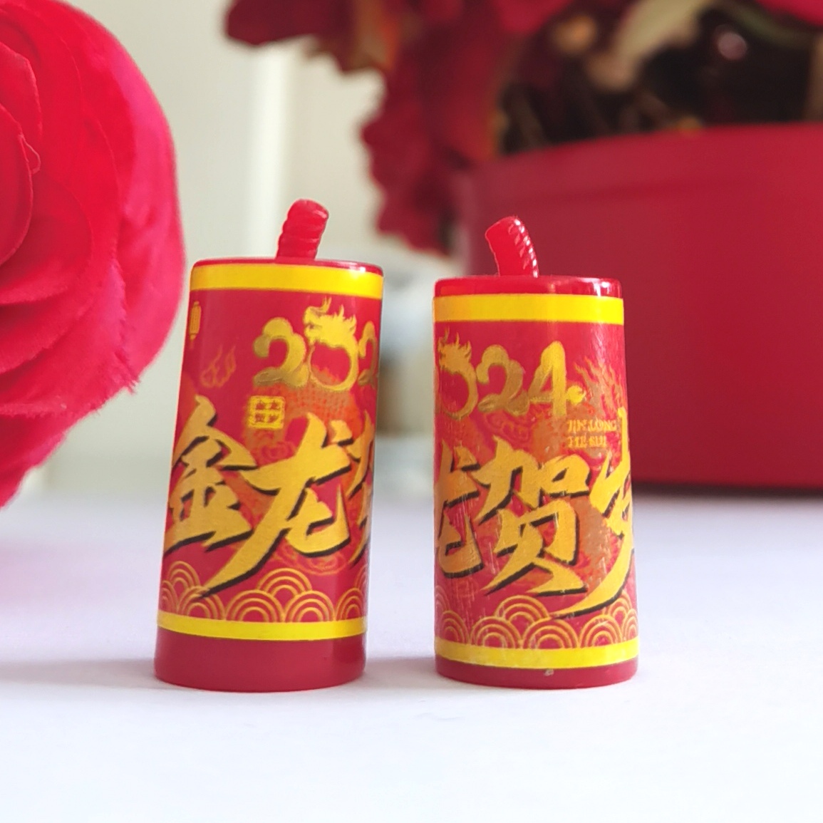 New Year firecrackers, firecrackers, firecrackers, festive New Year miniature toys, couplets, pendants, earrings, mobile phone stickers, a pack of 500 pieces Item Picture