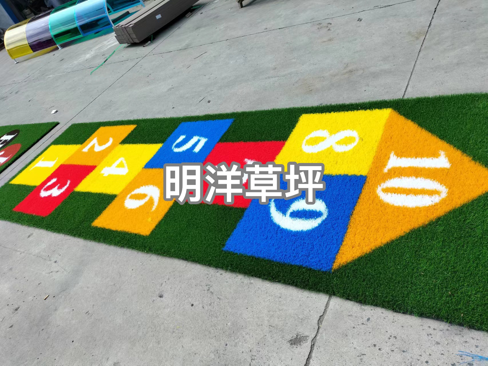 Artificial turf, simulated turf, sports turf, artificial turf, plastic turf, outdoor turf, school and kindergarten turf, artificial turf, pattern logo, custom turf Item Picture
