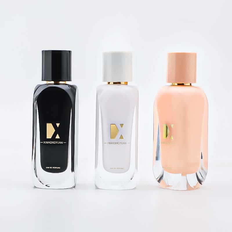The manufacturer wholesales 30ml portable perfume glass bottles and reusable perfume spray bottles