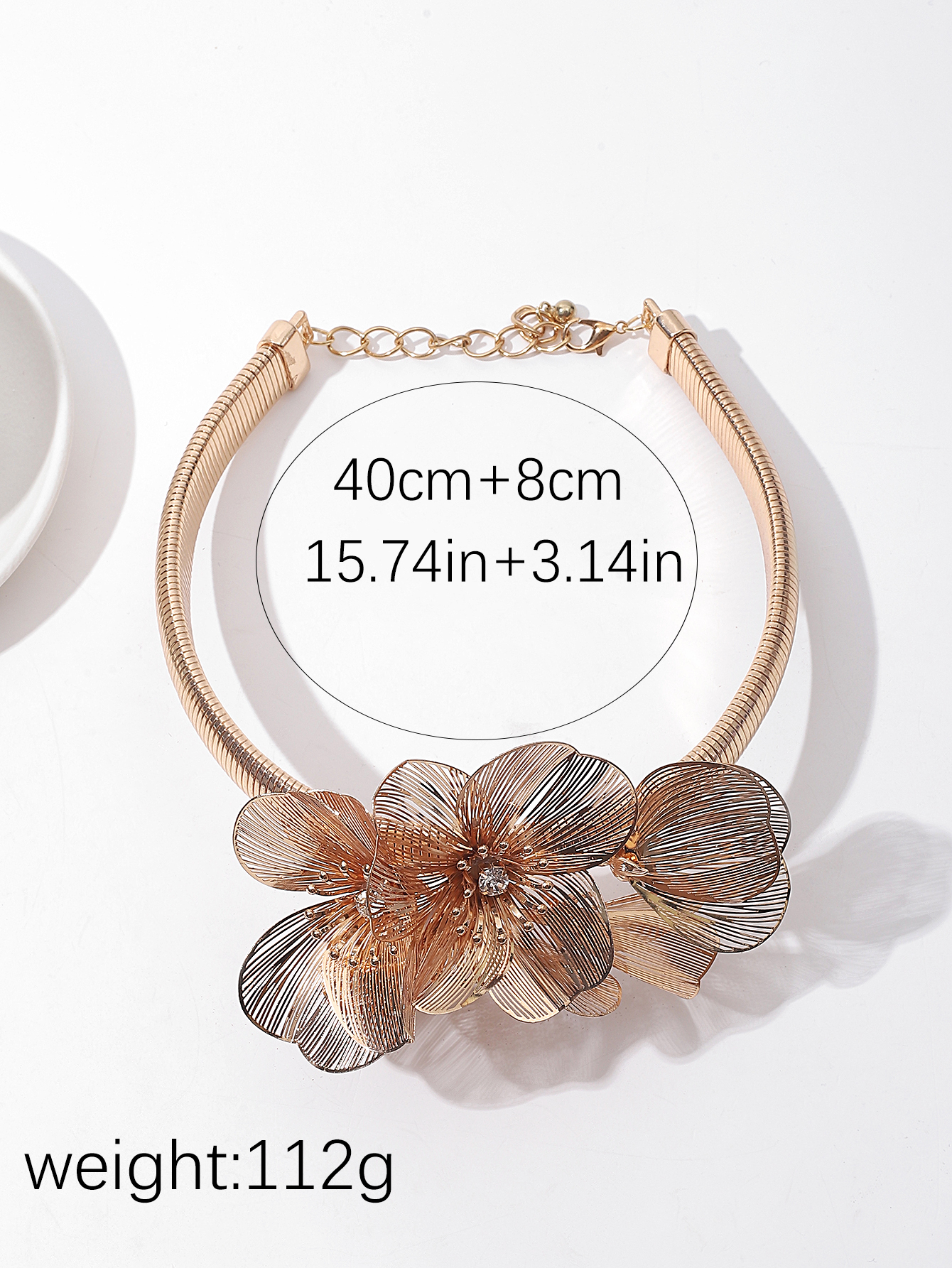 2023 New European And American Exaggerated Flower Earrings Alloy Flower Piece Long Fringe Metal Bride Necklace Application Scenario