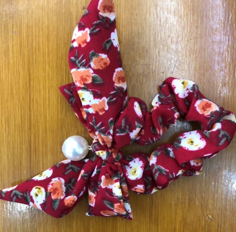 Chiffon floral red butterfly and pearl large intestine ring Hong Kong Chen jewelry details Picture