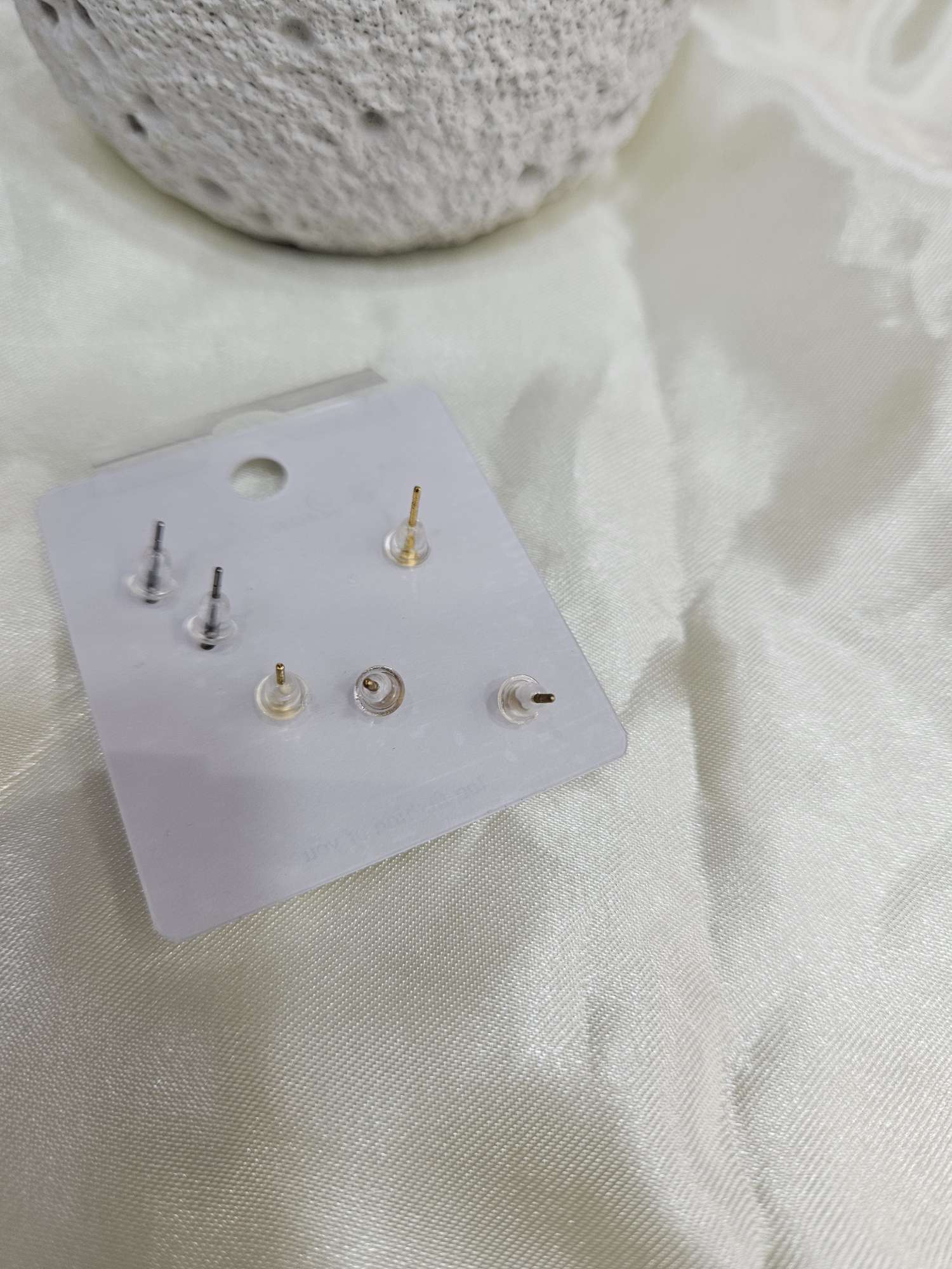 Graduation Season Valentine's Day Gift Fashion Exquisite Three Pairs Of Small Earrings, Flash Diamond Sunflower, Stall Two Yuan Shop Hot Sale details Picture