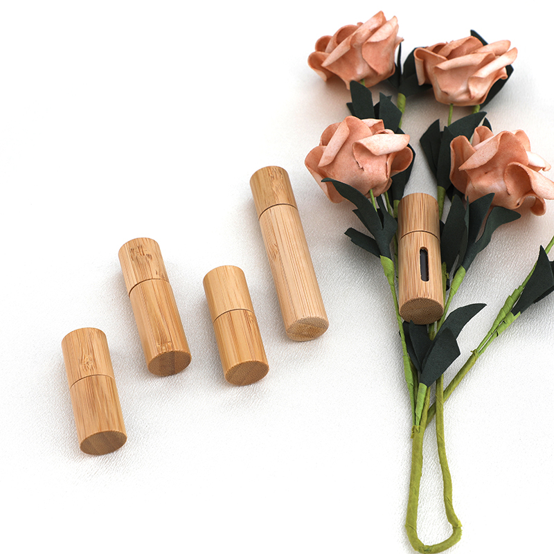 Manufacturers wholesale 10ml transparent essential oil glass bottles environmental protection bamboo ball bottle gradient color rolling bottle glass cosmetics trial bottle thumbnail