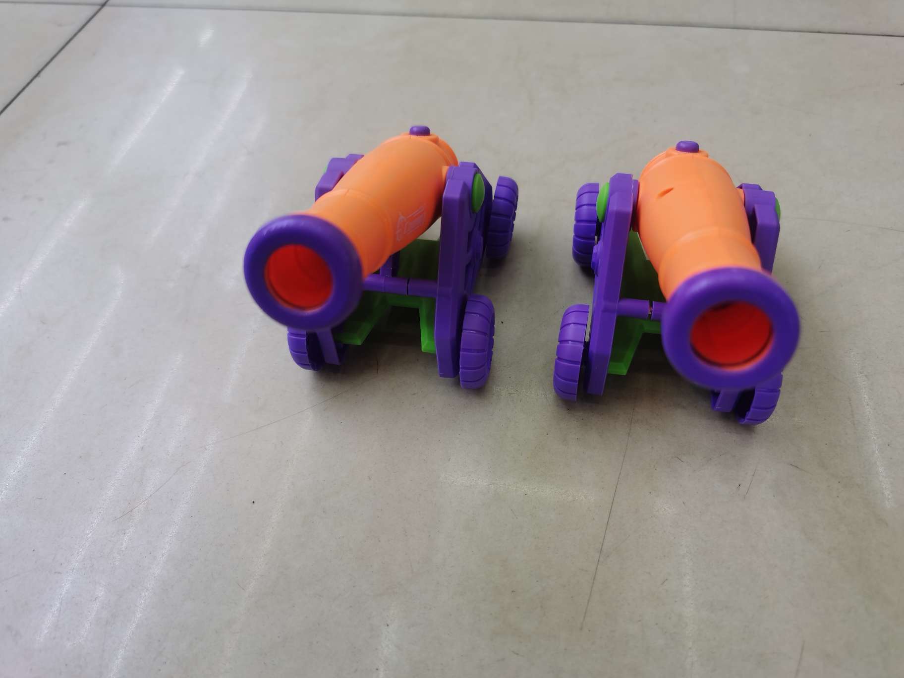It's A Toy Carrot Cannon details Picture