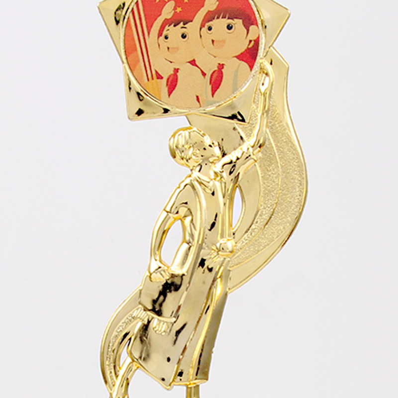 Small dudu XDJZ-195782 factory wholesale Amazon children's plastic small trophy kindergarten competition award toy mini plating trophy Specification drawing