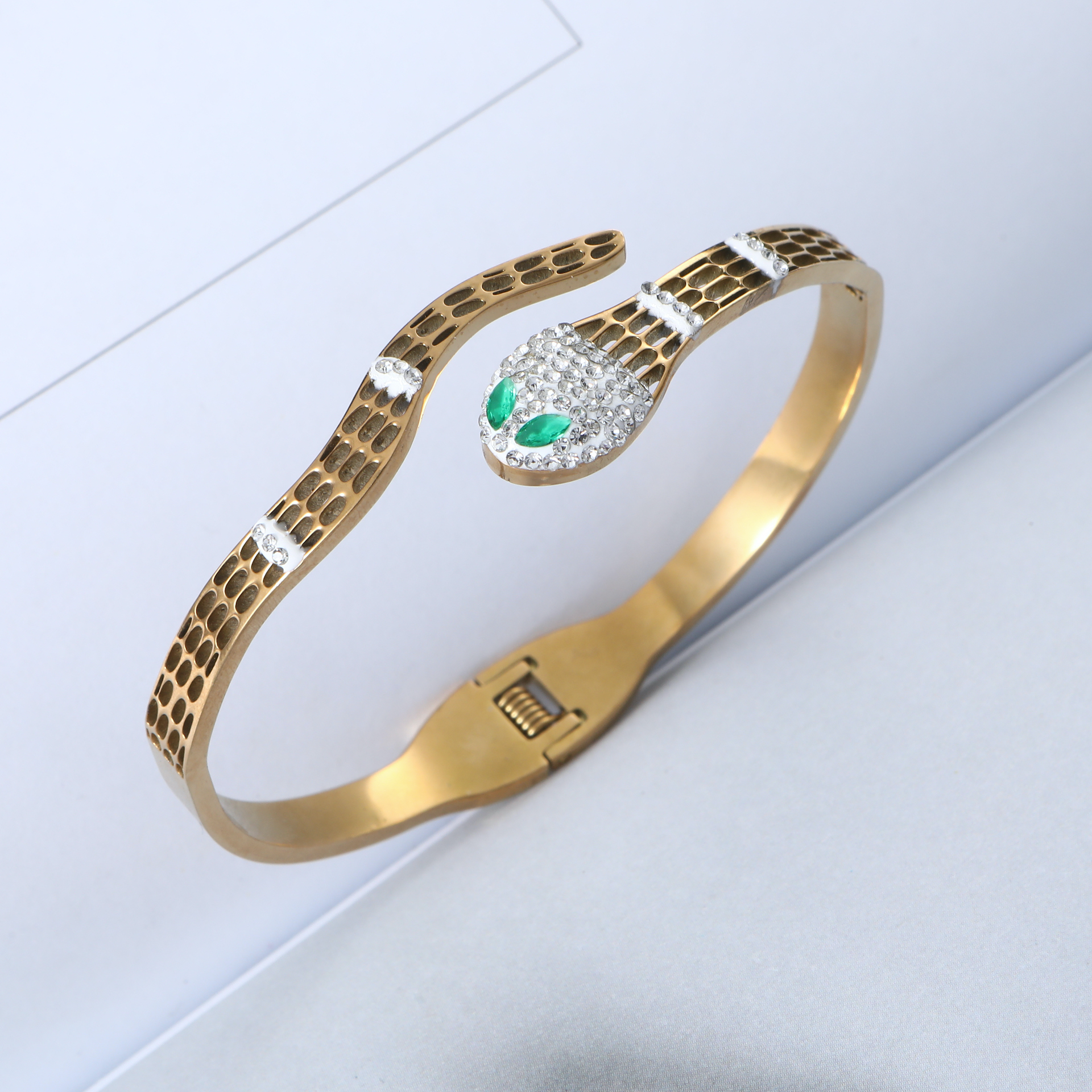 绿眼蛇不锈钢手镯炉内真金电镀