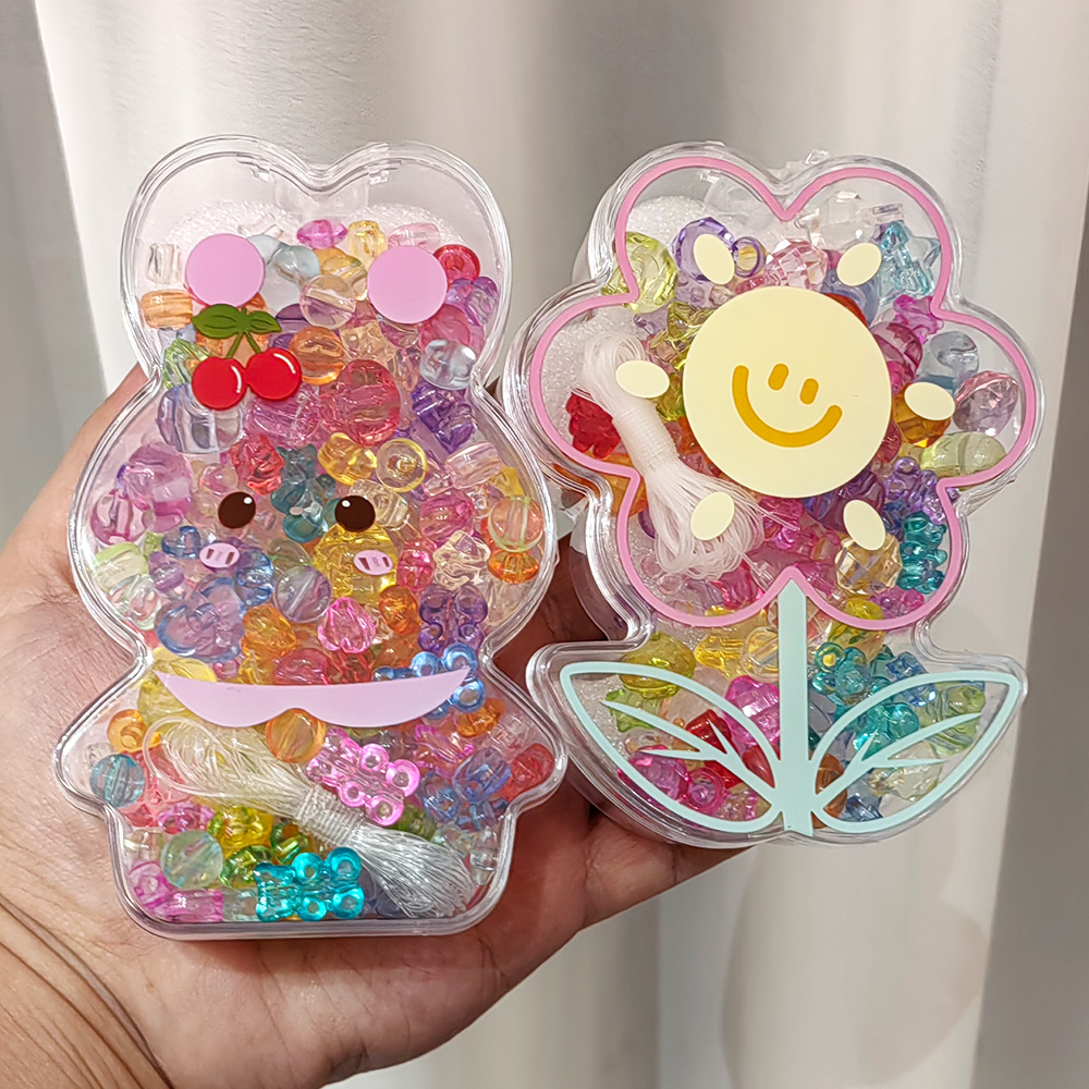 Children's Handmade Beaded Toys Wholesale Girls Diy Bracelet Educational Creative Jewelry Materials Necklace Bracelet Beaded Straight Hole Bulk Beads Fashion Jewelry Accessories Set Application Scenario