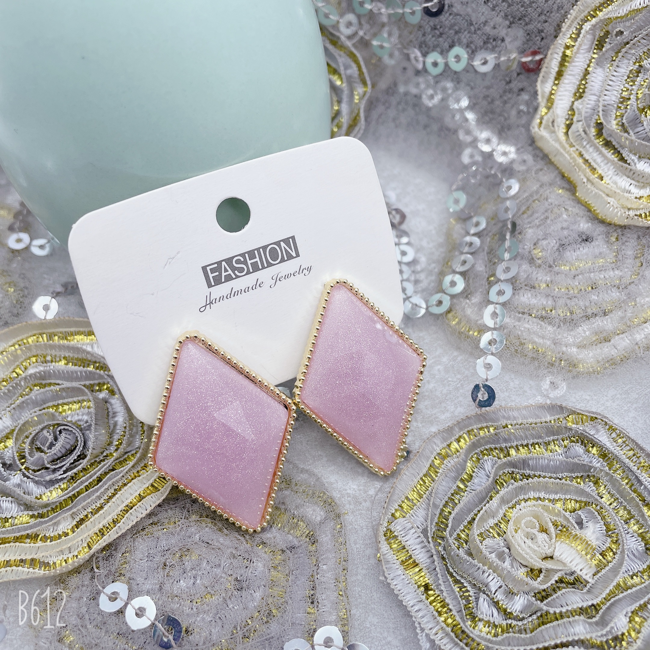 The 2024 new Korean-style earrings feature bright and colorful diamond-shaped exaggerated stud earrings Application Scenario