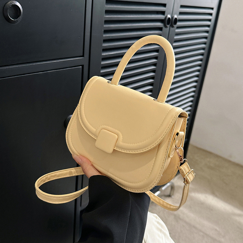 High-quality, niche crossbody bag, high-end, popular small square bag, spring women's handbag, saddle bag, underarm bag, best-selling women's bag, small crossbody bag, luggage, women's bag, bag, bag, women's crossbody fashion Bags, bags, big brand M brand bags details Picture