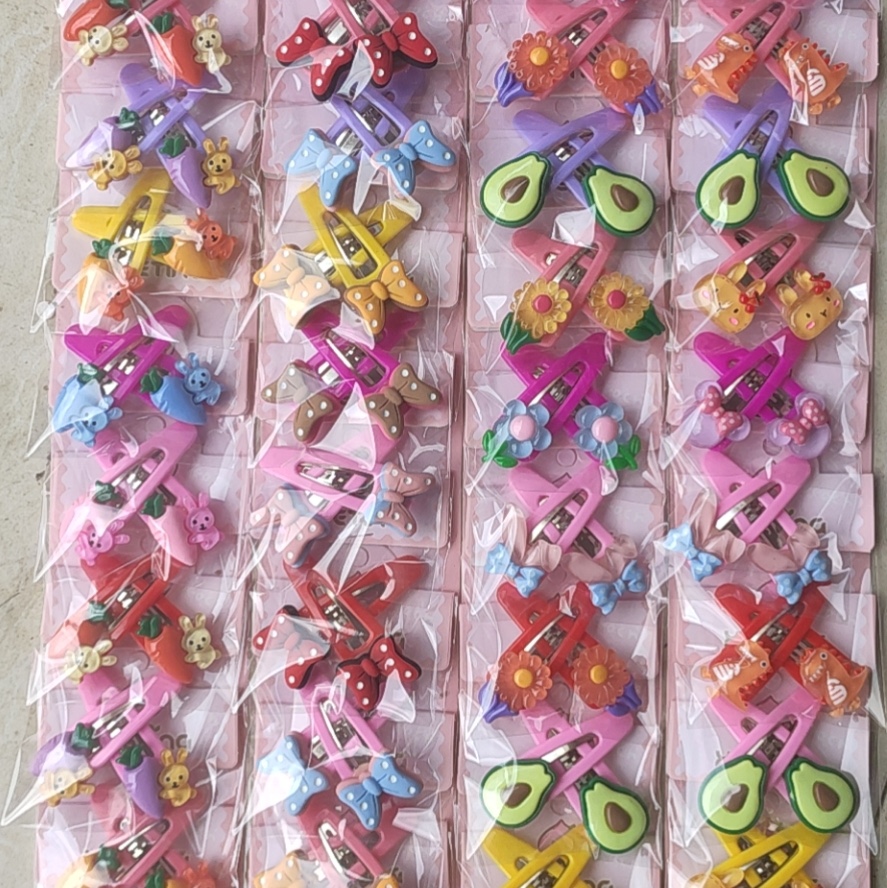 Wholesale of children's jewelry accessories, luminous duck clip jewelry accessories wholesale Application Scenario