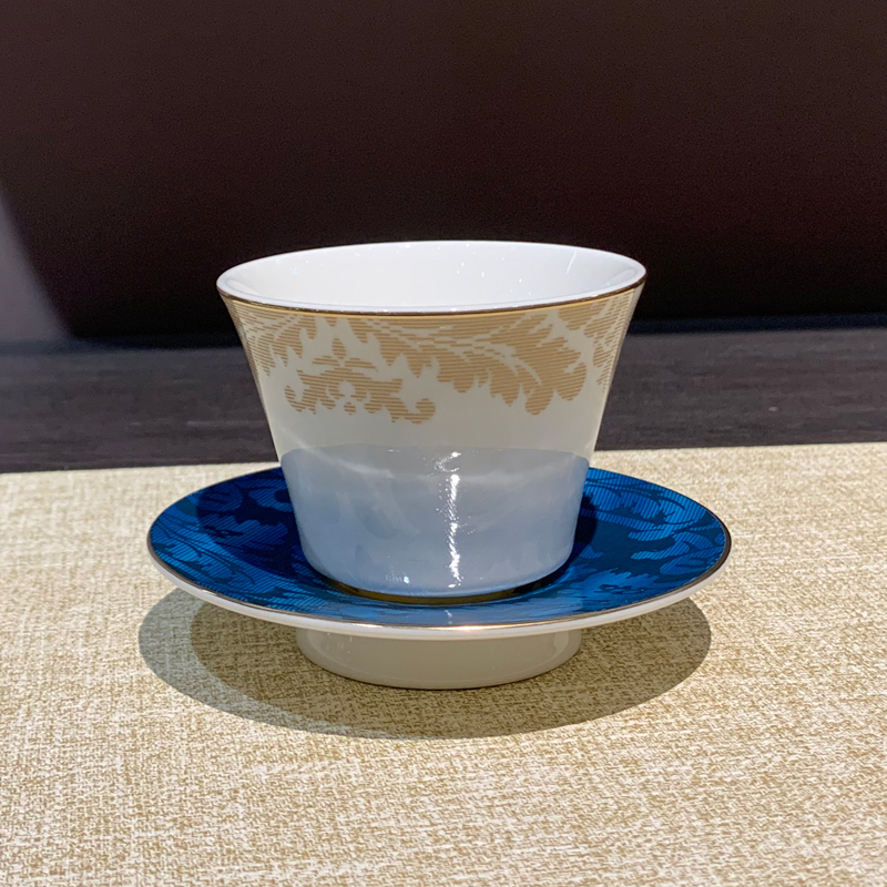 酒店餐具实物图