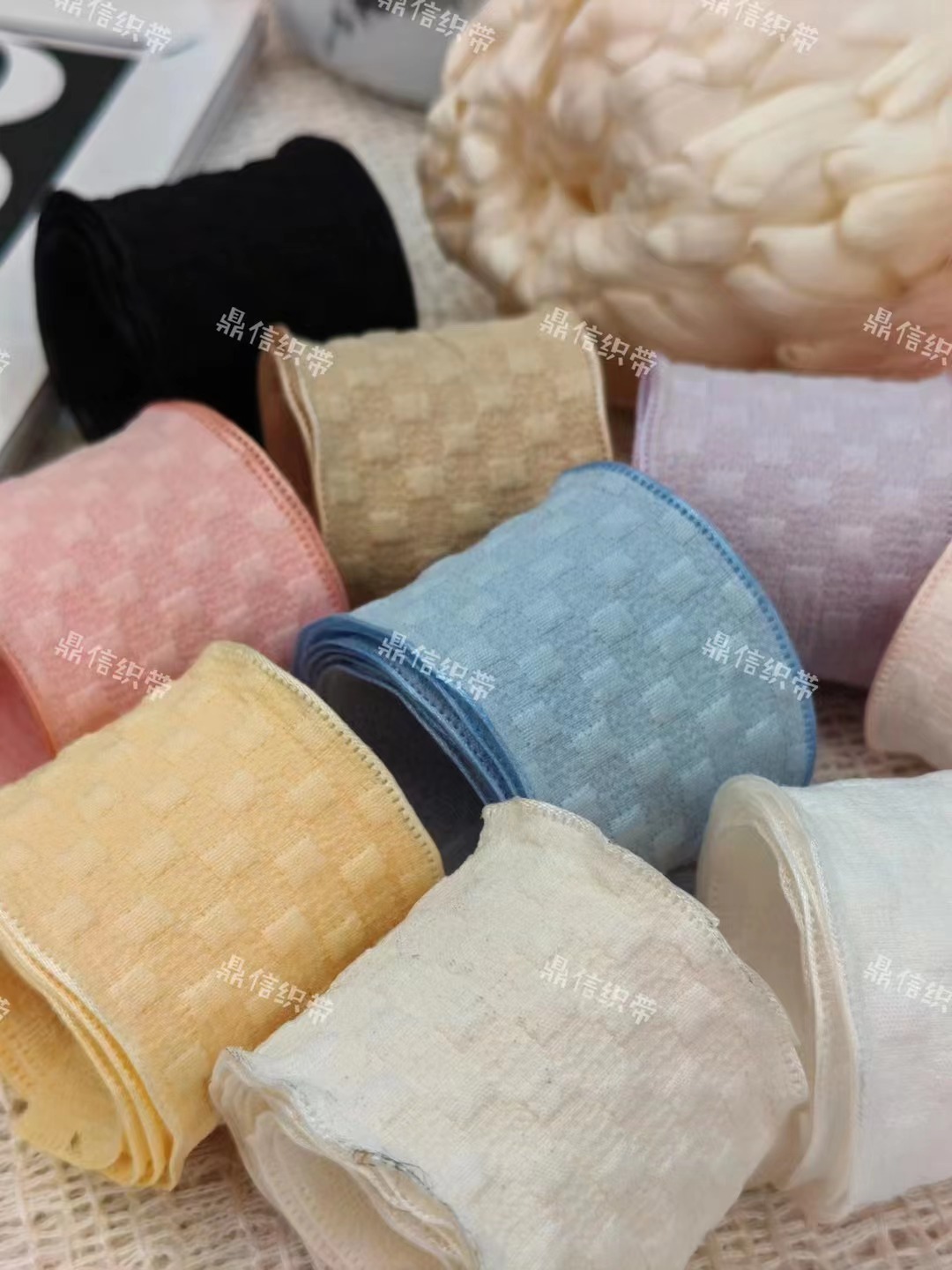 七孔扣/冰条线/铜配件潮流/羽毛条材料/毛毡条产品图