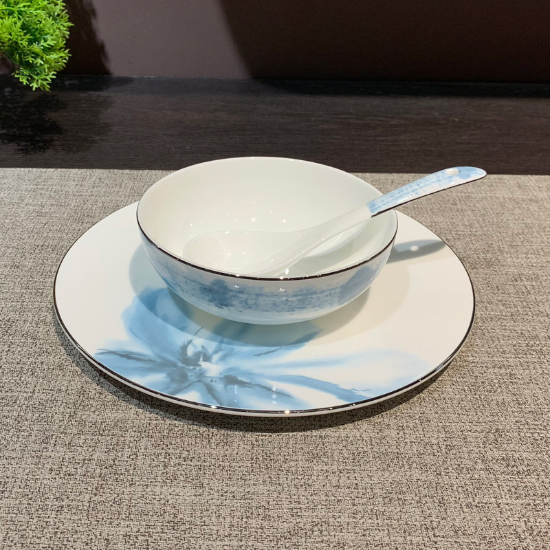 Wholesale of four-piece sets of ceramic tableware for high-end clubs and restaurants, as well as Chinese-style gold-border landscape plates and bowls details Picture