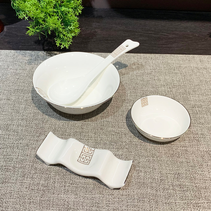 Factory direct sales of hotel ceramic display tables, eight-piece sets of tableware, gold-edge bowls, plates, spoons, towels and plates, club and restaurant tableware and plates, ceramic wholesale available, customization available details Picture