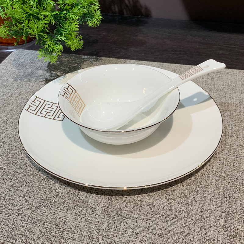 Factory direct sales of hotel ceramic display tables, eight-piece sets of tableware, gold-edge bowls, plates, spoons, towels and plates, club and restaurant tableware and plates, ceramic wholesale available, customization available Specification image