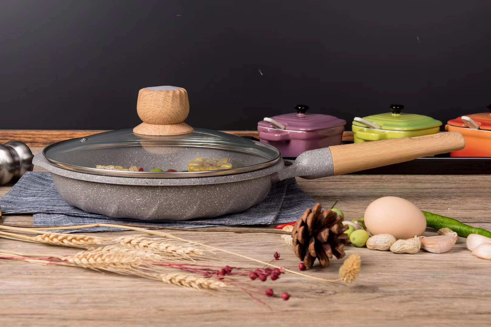 French frying pan, 20c tourmaline non-stick pan, household frying pan Application Scenario