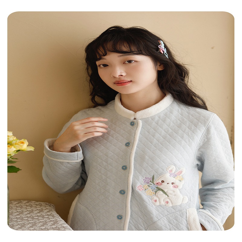 Autumn And Winter New Long-Sleeved Pajamas Women Three-Layer Cotton Cotton Women Air Layer Set Winter Warm Home Wear Application Scenario