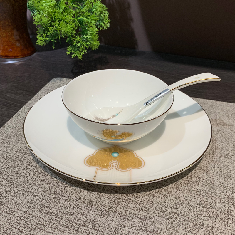 酒店餐具实物图