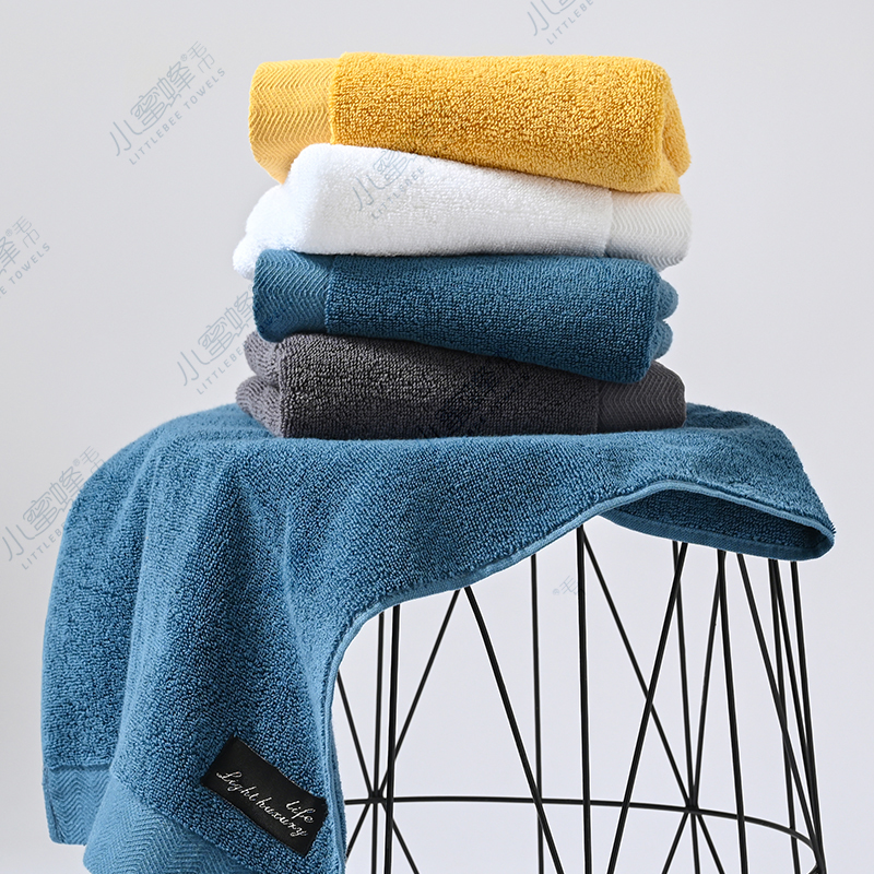 Ribbon plain pure cotton bath towel, adult bath towel, super soft little bee bath towel. Product number: 016 Application Scenario