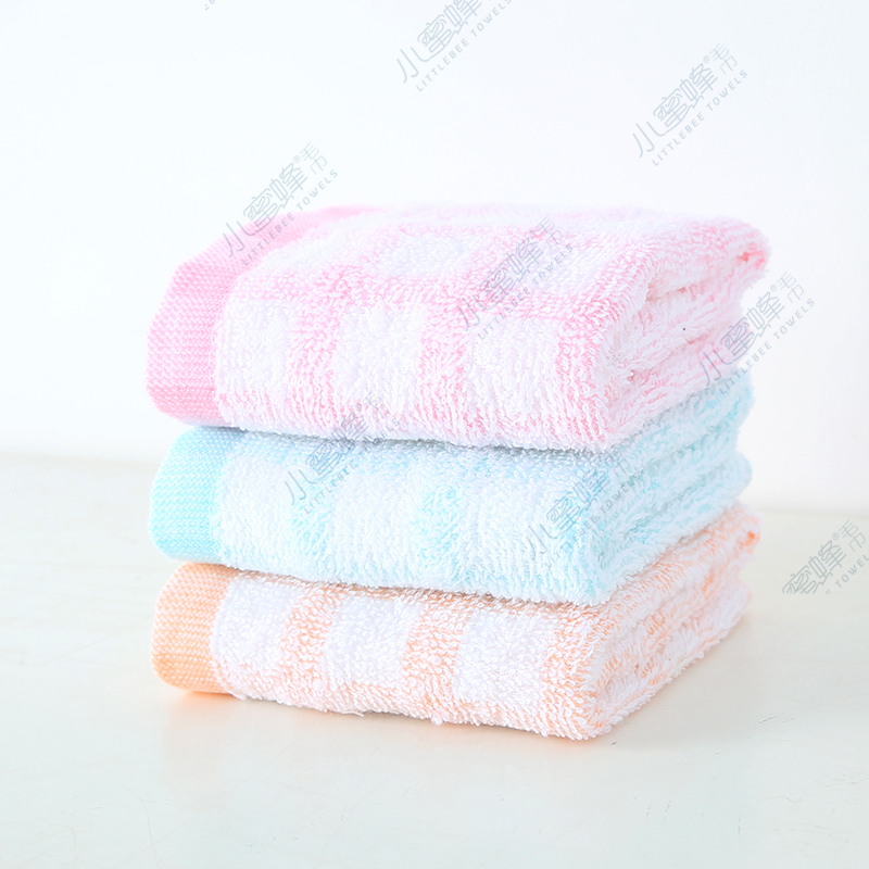 Factory Direct Marketing Square Baby Face Wash Butt Towel Little Bee Towel Item No. : 110 Item Picture
