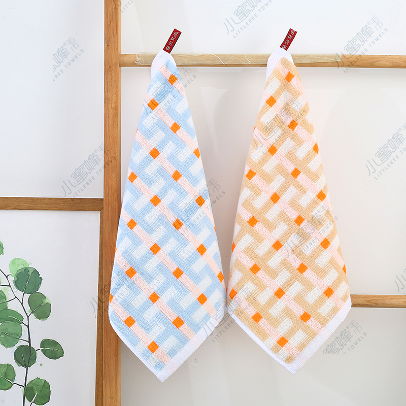 One-piece consignment factory direct sales, strand loop towel, jacquard towel, Little bee towel. Item number: 100